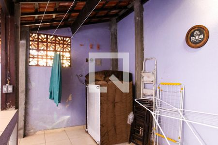 Casa à venda com 180m², 4 quartos e 2 vagas Casa à venda com 180m², 4 quartos e 2 vagasArea de Churrasqueira