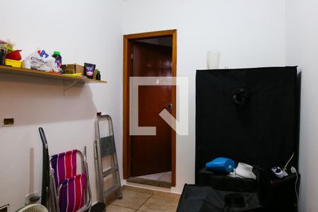 Casa à venda com 180m², 4 quartos e 2 vagas Casa à venda com 180m², 4 quartos e 2 vagasQuarto da Lavanderia