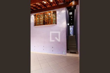 Casa à venda com 180m², 4 quartos e 2 vagas Casa à venda com 180m², 4 quartos e 2 vagasGaragem