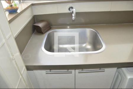 Apartamento à venda com 103m², 3 quartos e 1 vagaÁrea de Serviço