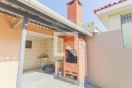 Casa para alugar com 170m², 3 quartos e 2 vagas Casa para alugar com 170m², 3 quartos e 2 vagasÁrea comum - Churrasqueira