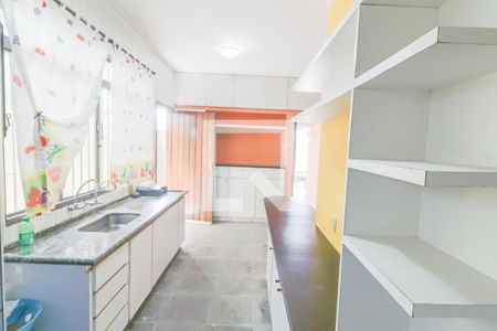 Casa para alugar com 170m², 3 quartos e 2 vagas Casa para alugar com 170m², 3 quartos e 2 vagasCozinha