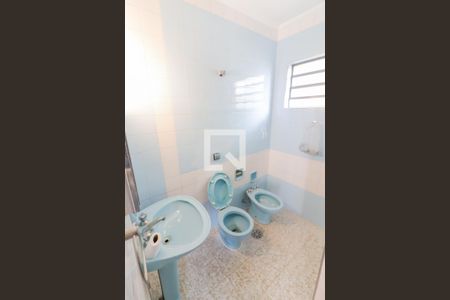 Casa para alugar com 170m², 3 quartos e 2 vagas Casa para alugar com 170m², 3 quartos e 2 vagasBanheiro