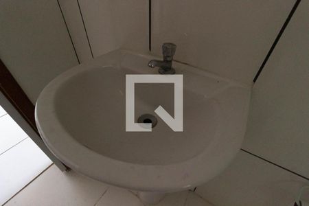 Casa de condomínio para alugar com 55m², 2 quartos e 1 vagaBanheiro