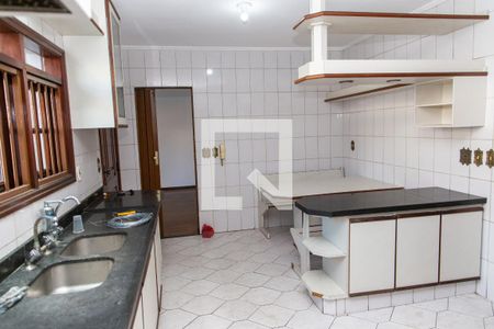 Casa à venda com 510m², 6 quartos e 5 vagasCozinha