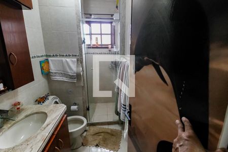 Banheiro de casa de condomínio para alugar com 3 quartos, 154m² em Jardim Santa Efigênia, São Paulo