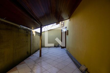 Casa de condomínio à venda com 90m², 3 quartos e 2 vagasQuintal