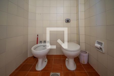 Banheiro da Suíte de apartamento para alugar com 1 quarto, 31m² em Vila Itapura, Campinas