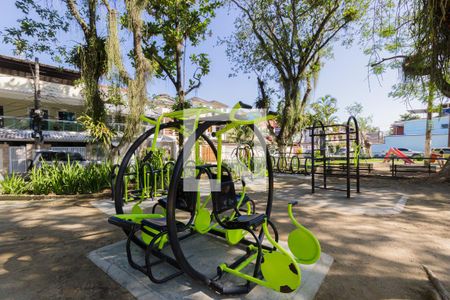 Casa de condomínio à venda com 215m², 3 quartos e 3 vagasAcademia Ao Ar Livre