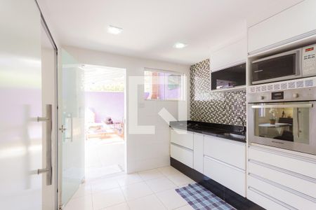 Casa de condomínio à venda com 215m², 3 quartos e 3 vagasCozinha