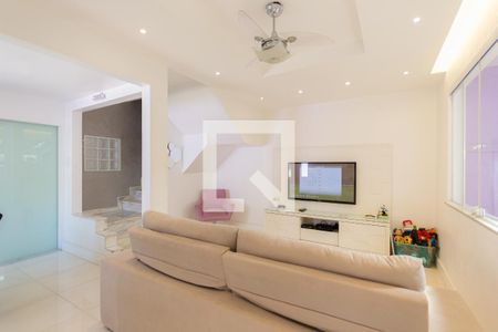 Sala de casa de condomínio à venda com 3 quartos, 215m² em Anil, Rio de Janeiro