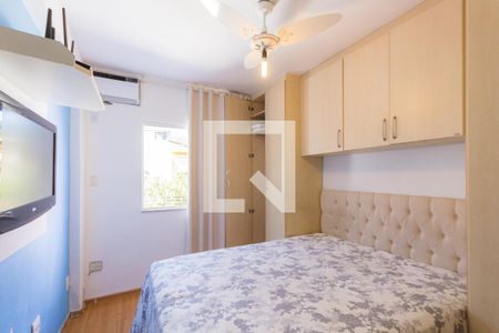 Casa de condomínio à venda com 215m², 3 quartos e 3 vagasQuarto 3 - Suíte