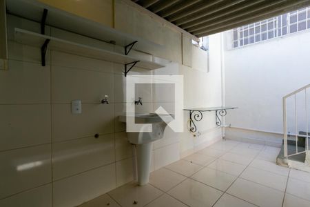 Casa para alugar com 116m², 2 quartos e 1 vaga Casa para alugar com 116m², 2 quartos e 1 vagaÁrea de serviço