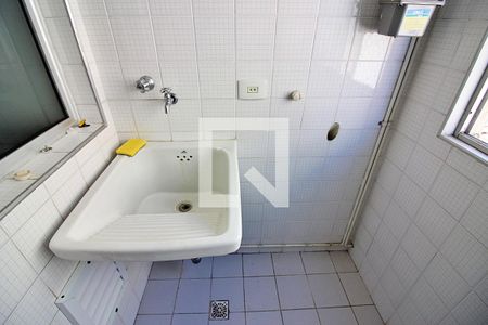 Apartamento para alugar com 65m², 3 quartos e 1 vagaÁrea de Serviço