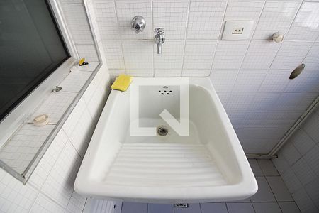 Apartamento para alugar com 65m², 3 quartos e 1 vagaÁrea de Serviço