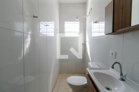 Banheiro de casa para alugar com 1 quarto, 47m² em Vila São Geraldo, São Paulo