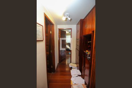 Casa à venda com 780m², 5 quartos e 2 vagasCorredor