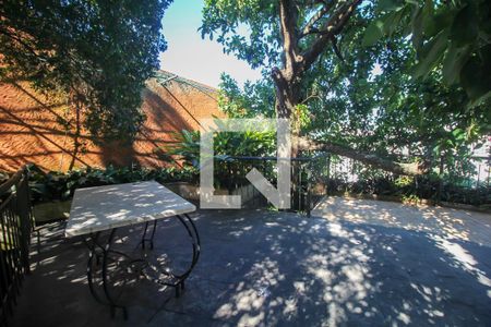 Casa à venda com 780m², 5 quartos e 2 vagasÁrea Externa