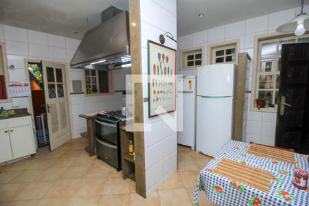 Casa à venda com 780m², 5 quartos e 2 vagasCozinha - Armários