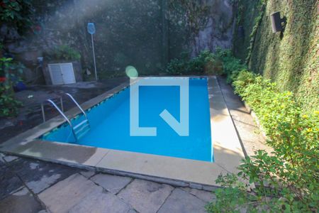 Casa à venda com 780m², 5 quartos e 2 vagasPiscina