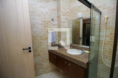 Casa à venda com 780m², 5 quartos e 2 vagasBanheiro 2