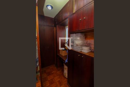 Casa à venda com 780m², 5 quartos e 2 vagasCloset