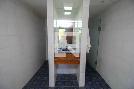 Casa à venda com 780m², 5 quartos e 2 vagasBanheiro 1