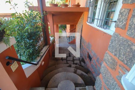 Casa à venda com 780m², 5 quartos e 2 vagasEscada