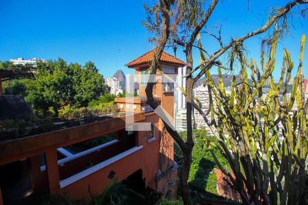 Casa à venda com 780m², 5 quartos e 2 vagasVista