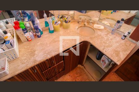 Casa à venda com 780m², 5 quartos e 2 vagasBanheiro da Suíte 2