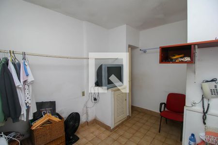 Casa à venda com 780m², 5 quartos e 2 vagasQuarto de Serviço