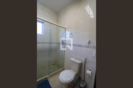 Casa de condomínio à venda com 450m², 5 quartos e 4 vagas Casa de condomínio à venda com 450m², 5 quartos e 4 vagasBanheiro da Suíte 2 e 3