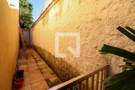 Casa de condomínio à venda com 450m², 5 quartos e 4 vagas Casa de condomínio à venda com 450m², 5 quartos e 4 vagasCorredor