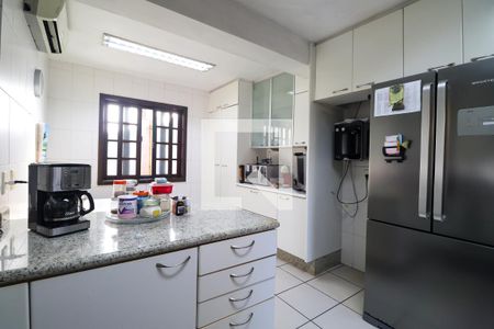 Casa de condomínio à venda com 450m², 5 quartos e 4 vagas Casa de condomínio à venda com 450m², 5 quartos e 4 vagasCozinha