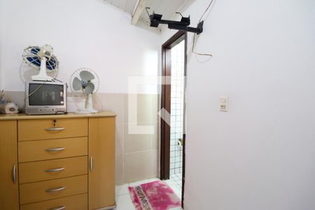 Casa de condomínio à venda com 450m², 5 quartos e 4 vagas Casa de condomínio à venda com 450m², 5 quartos e 4 vagasQuarto de Serviço