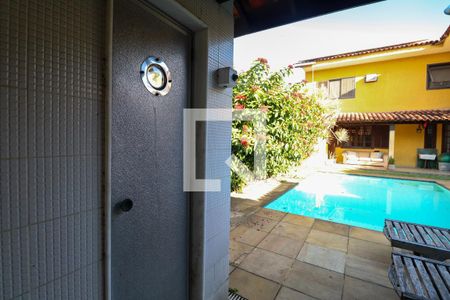 Casa de condomínio à venda com 450m², 5 quartos e 4 vagas Casa de condomínio à venda com 450m², 5 quartos e 4 vagasSaúna