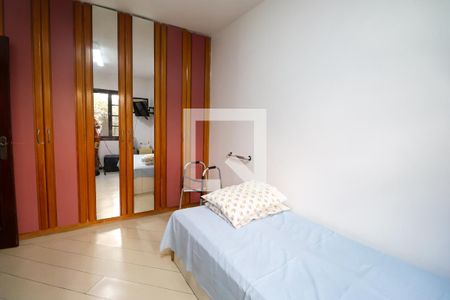 Casa de condomínio à venda com 450m², 5 quartos e 4 vagas Casa de condomínio à venda com 450m², 5 quartos e 4 vagasSuíte 4