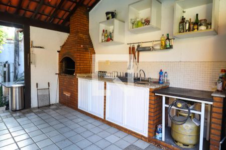 Casa de condomínio à venda com 450m², 5 quartos e 4 vagas Casa de condomínio à venda com 450m², 5 quartos e 4 vagasChurrasqueira