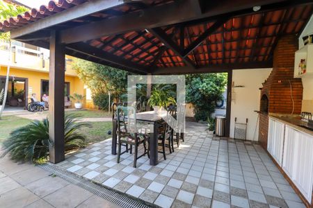 Casa de condomínio à venda com 450m², 5 quartos e 4 vagas Casa de condomínio à venda com 450m², 5 quartos e 4 vagasChurrasqueira