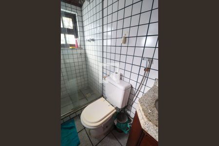 Casa de condomínio à venda com 450m², 5 quartos e 4 vagas Casa de condomínio à venda com 450m², 5 quartos e 4 vagasBanheiro da Suíte 1