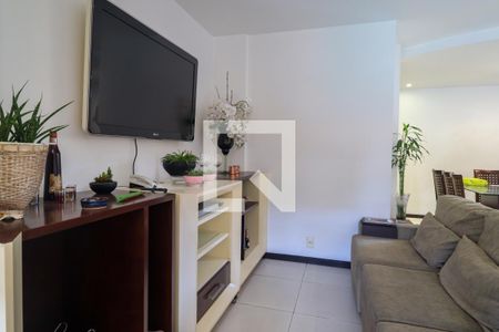 Casa de condomínio à venda com 450m², 5 quartos e 4 vagas Casa de condomínio à venda com 450m², 5 quartos e 4 vagasSala