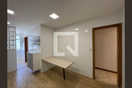 Apartamento à venda com 156m², 3 quartos e 2 vagasCozinha