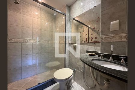 Apartamento à venda com 156m², 3 quartos e 2 vagasSuíte 2 - Banheiro