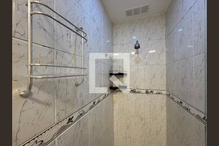 Apartamento à venda com 156m², 3 quartos e 2 vagasSuíte 1 - Banheiro