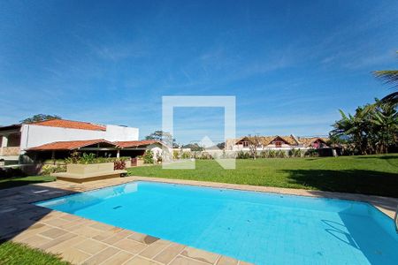 Casa de condomínio à venda com 1400m², 5 quartos e 4 vagasPiscina
