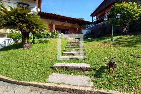 Casa de condomínio à venda com 1400m², 5 quartos e 4 vagasQuintal Frente