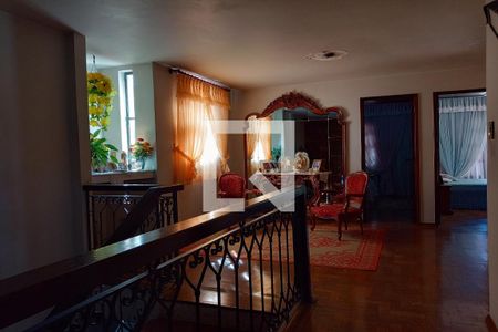 Casa de condomínio à venda com 1400m², 5 quartos e 4 vagasHall social 2