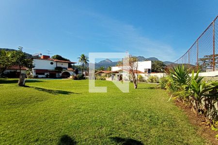 Casa de condomínio à venda com 1400m², 5 quartos e 4 vagasQuintal