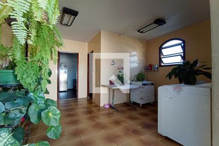 Casa de condomínio à venda com 1400m², 5 quartos e 4 vagasÁrea de Serviço