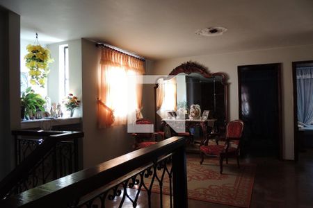 Casa de condomínio à venda com 1400m², 5 quartos e 4 vagasHall social 2